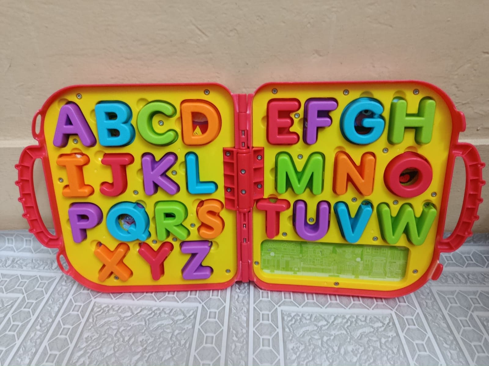 Elmo's On the Go Letters