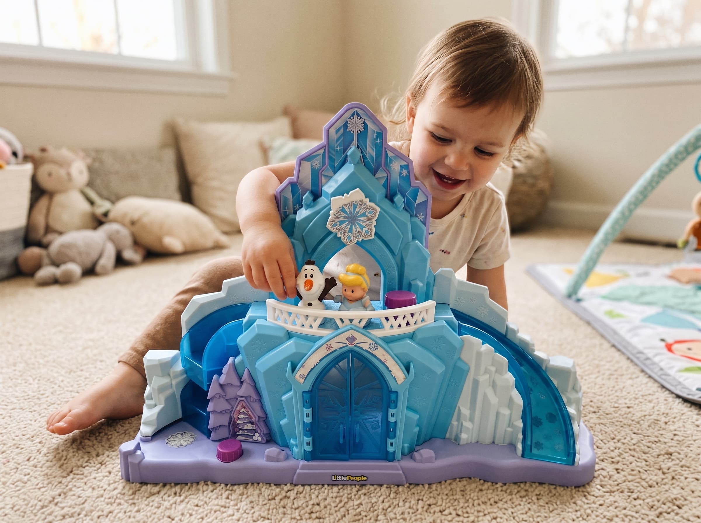 Pre-loved Fisher-Price Little People Disney Frozen Elsa’s Ice Palace