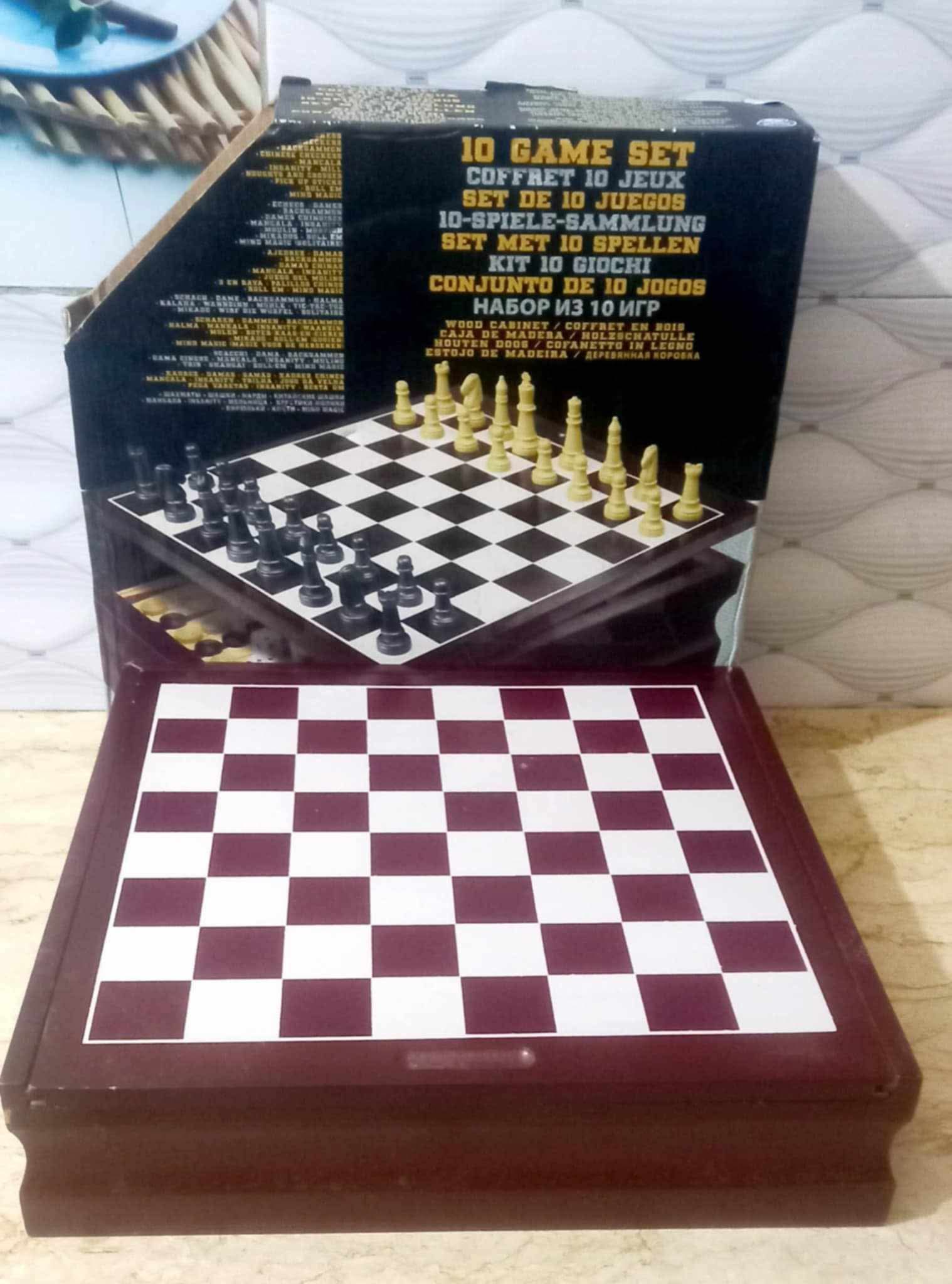Pre-loved Spin Master Games 10 Game Set in Wood Cabinet – Chess, Checkers, Backgammon & More (with Box)